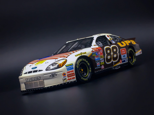 Illustration for article titled 9-11 Memorial Flag Car
